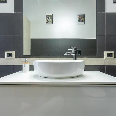 Sara's Nest Near The Vatican Apartman Róma